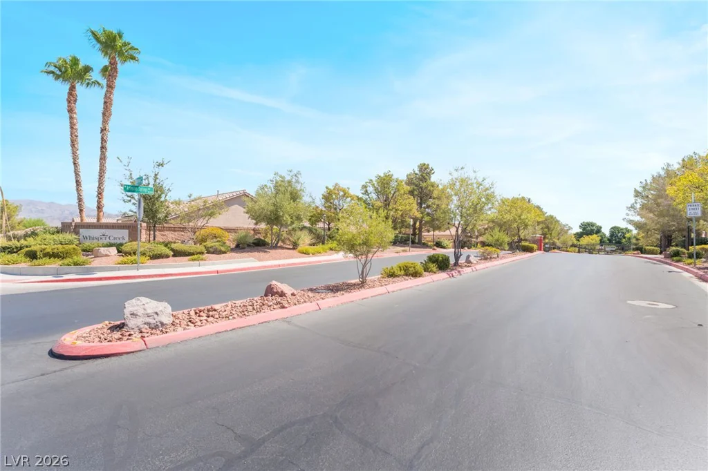 8225 Weeping Springs, Las Vegas, NV 89131