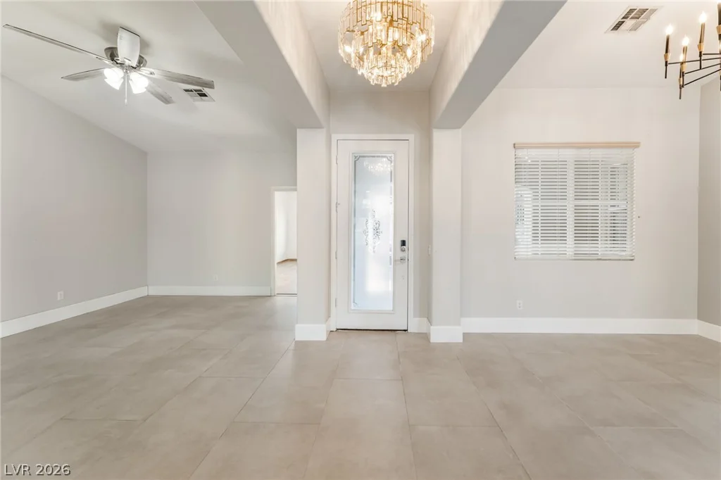 8225 Weeping Springs, Las Vegas, NV 89131
