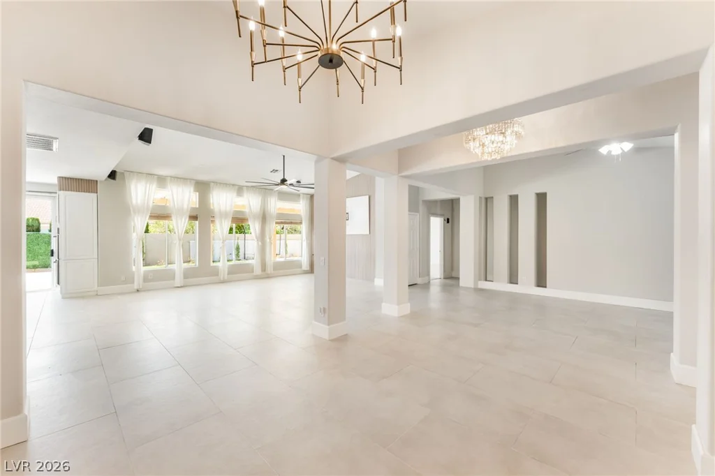 8225 Weeping Springs, Las Vegas, NV 89131