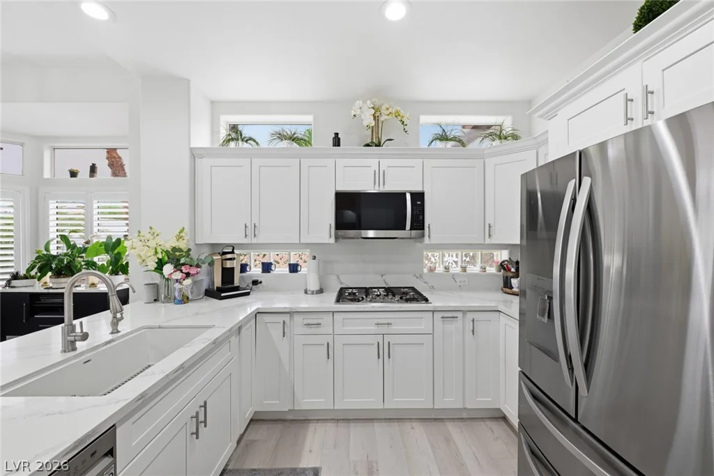 10001 Cresent Creek, Las Vegas, NV 89134