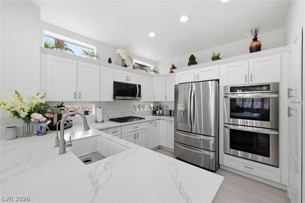 10001 Cresent Creek, Las Vegas, NV 89134