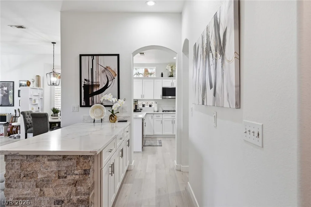 10001 Cresent Creek, Las Vegas, NV 89134