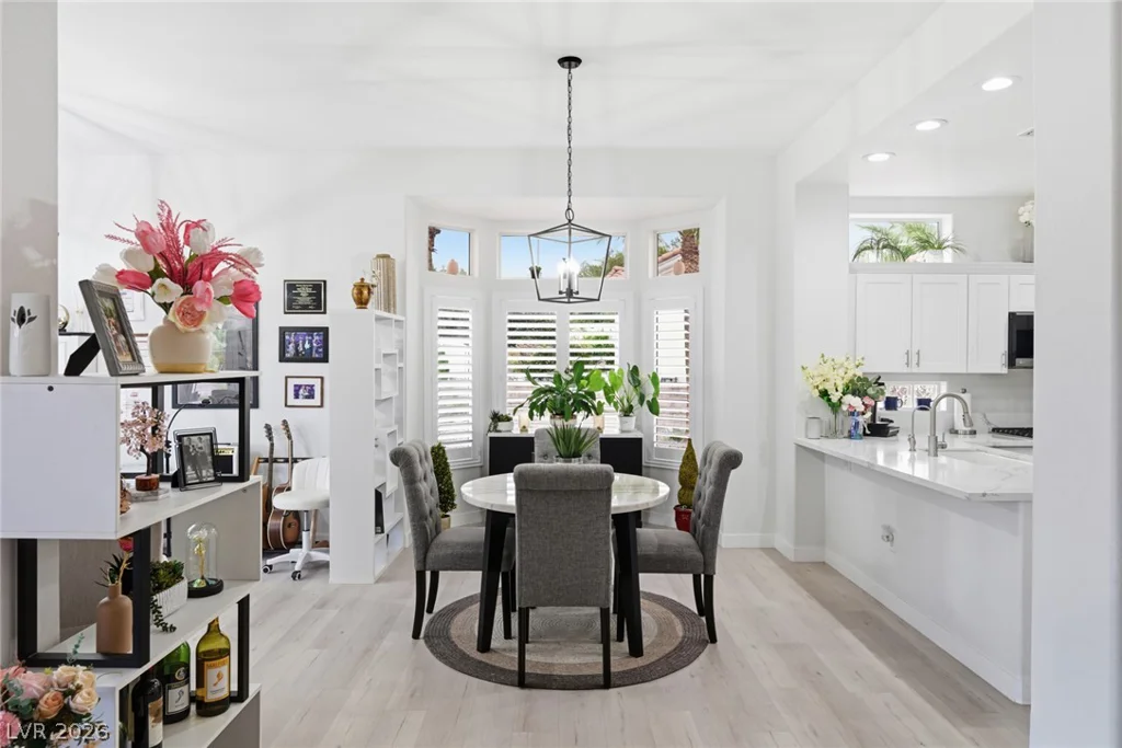 10001 Cresent Creek, Las Vegas, NV 89134