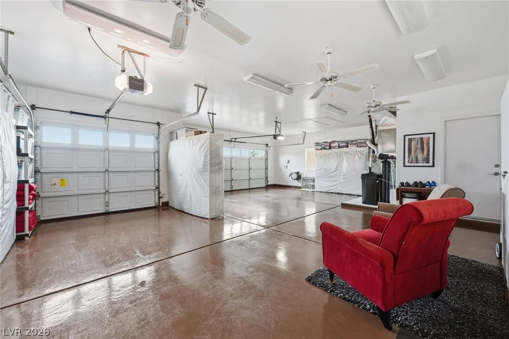 10001 Cresent Creek, Las Vegas, NV 89134