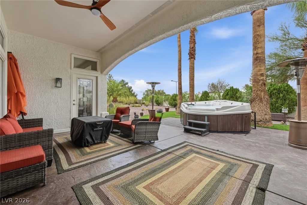 10001 Cresent Creek, Las Vegas, NV 89134