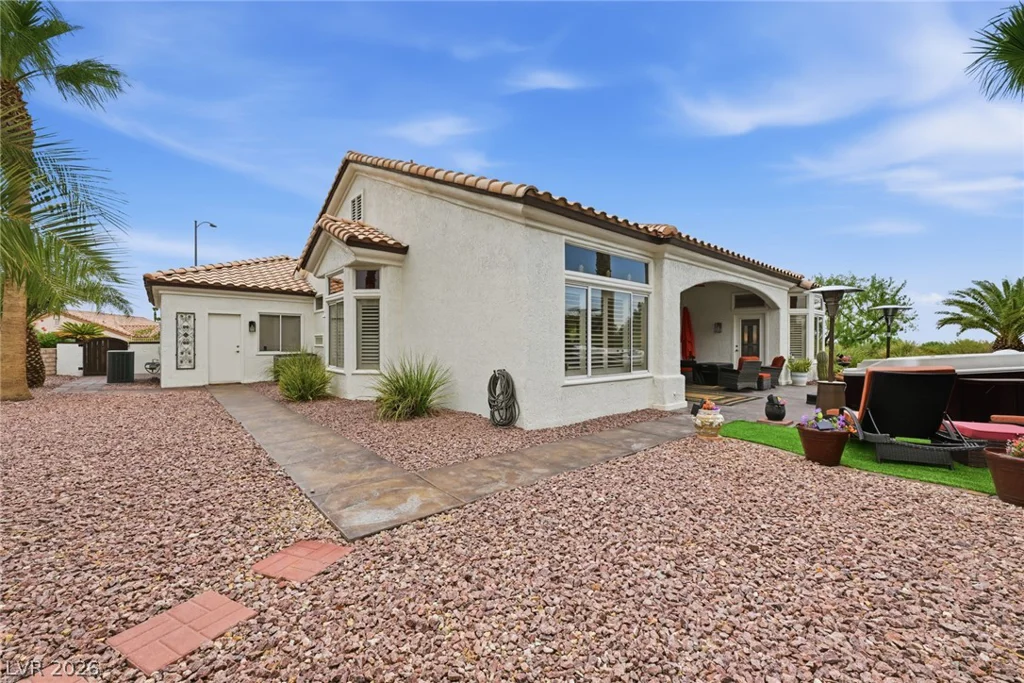 10001 Cresent Creek, Las Vegas, NV 89134