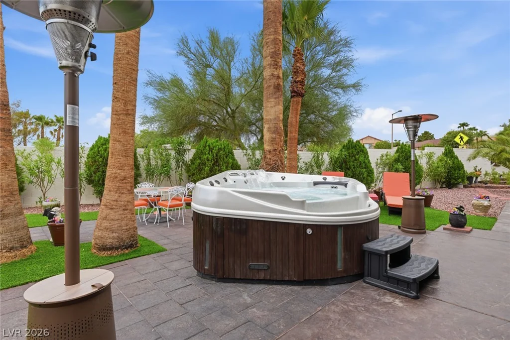 10001 Cresent Creek, Las Vegas, NV 89134