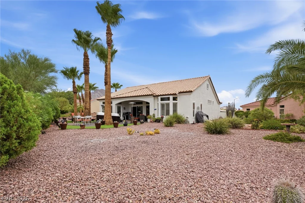 10001 Cresent Creek, Las Vegas, NV 89134