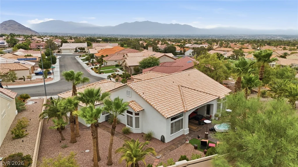 10001 Cresent Creek, Las Vegas, NV 89134