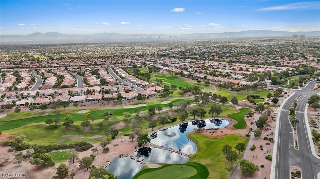 10001 Cresent Creek, Las Vegas, NV 89134