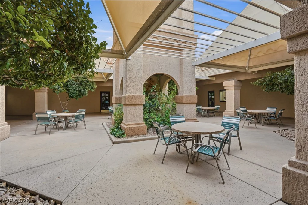 10001 Cresent Creek, Las Vegas, NV 89134