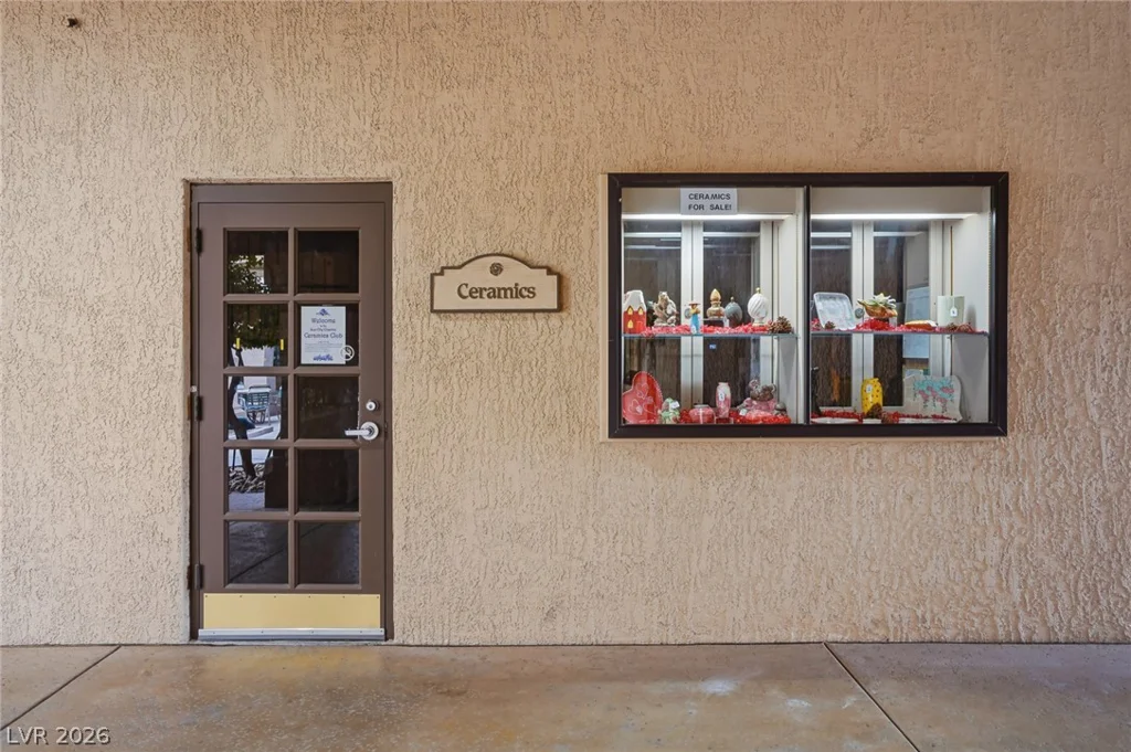 10001 Cresent Creek, Las Vegas, NV 89134