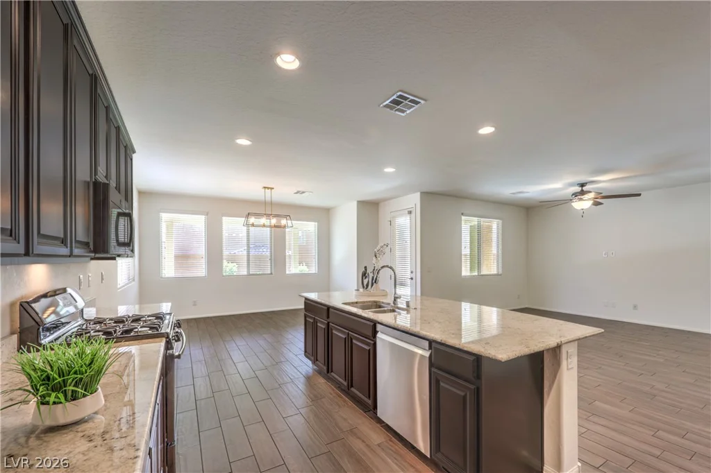 10866 Buzzards Bay, Las Vegas, NV 89179