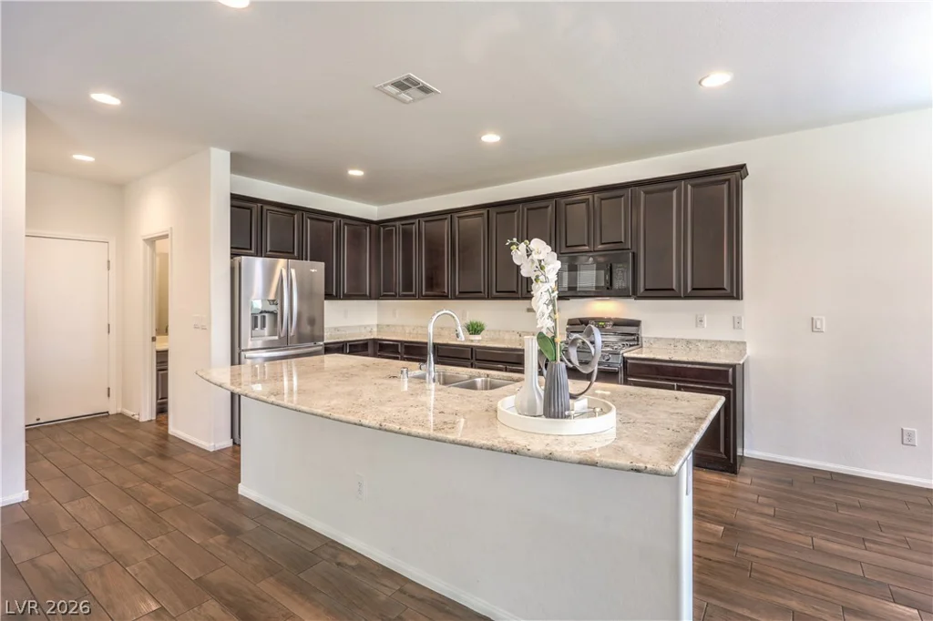 10866 Buzzards Bay, Las Vegas, NV 89179