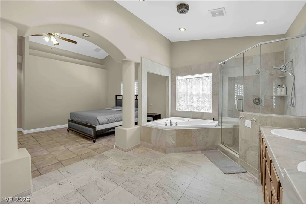 6003 Lone Creek, Las Vegas, NV 89103