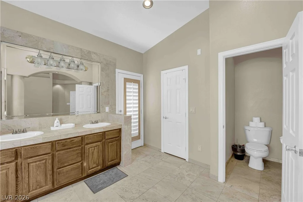 6003 Lone Creek, Las Vegas, NV 89103