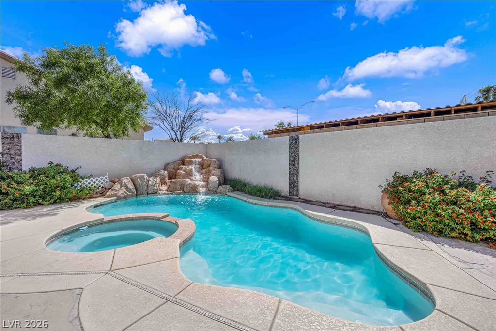 6003 Lone Creek, Las Vegas, NV 89103