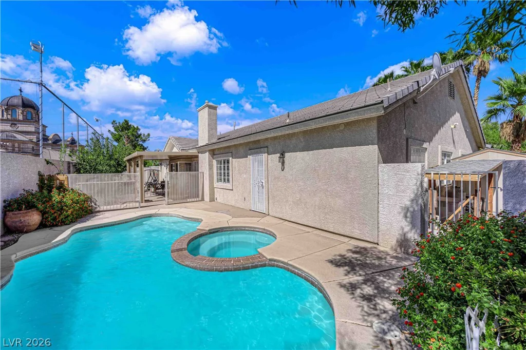 6003 Lone Creek, Las Vegas, NV 89103