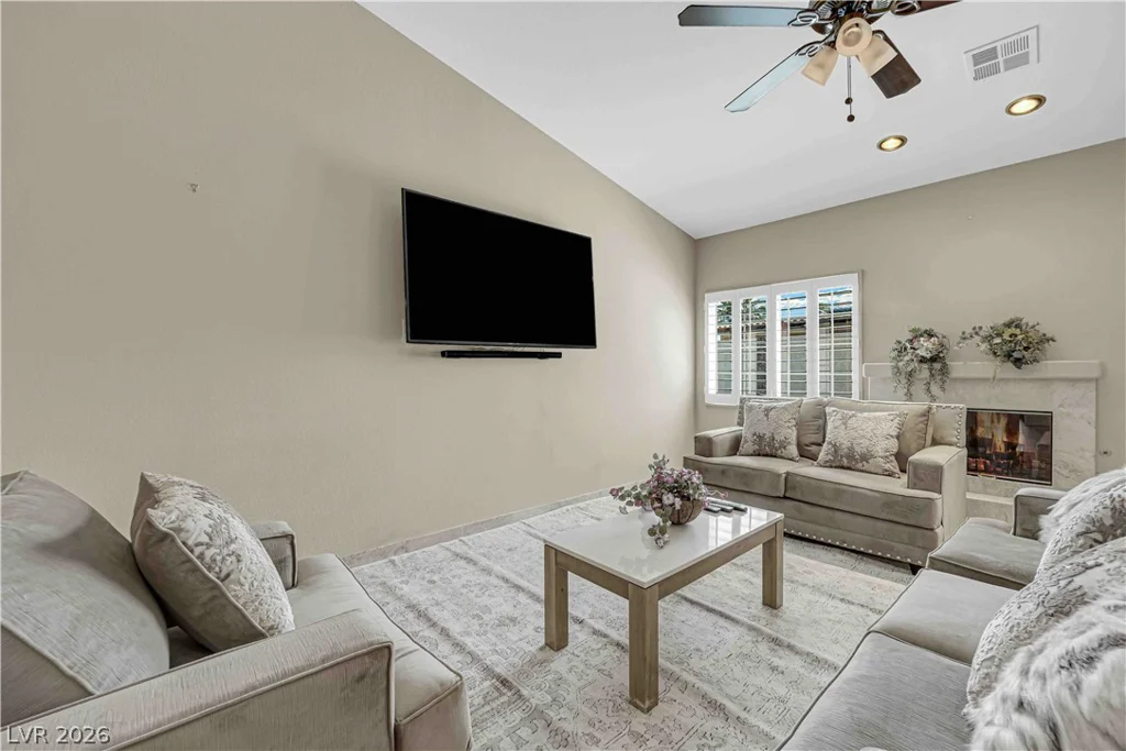 6003 Lone Creek, Las Vegas, NV 89103