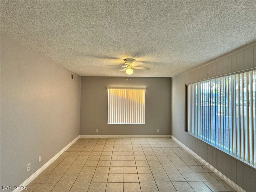 7121 Pleasant View, Las Vegas, NV 89147