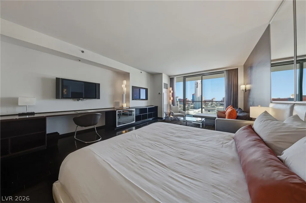 4381 Flamingo, Las Vegas, NV 89103