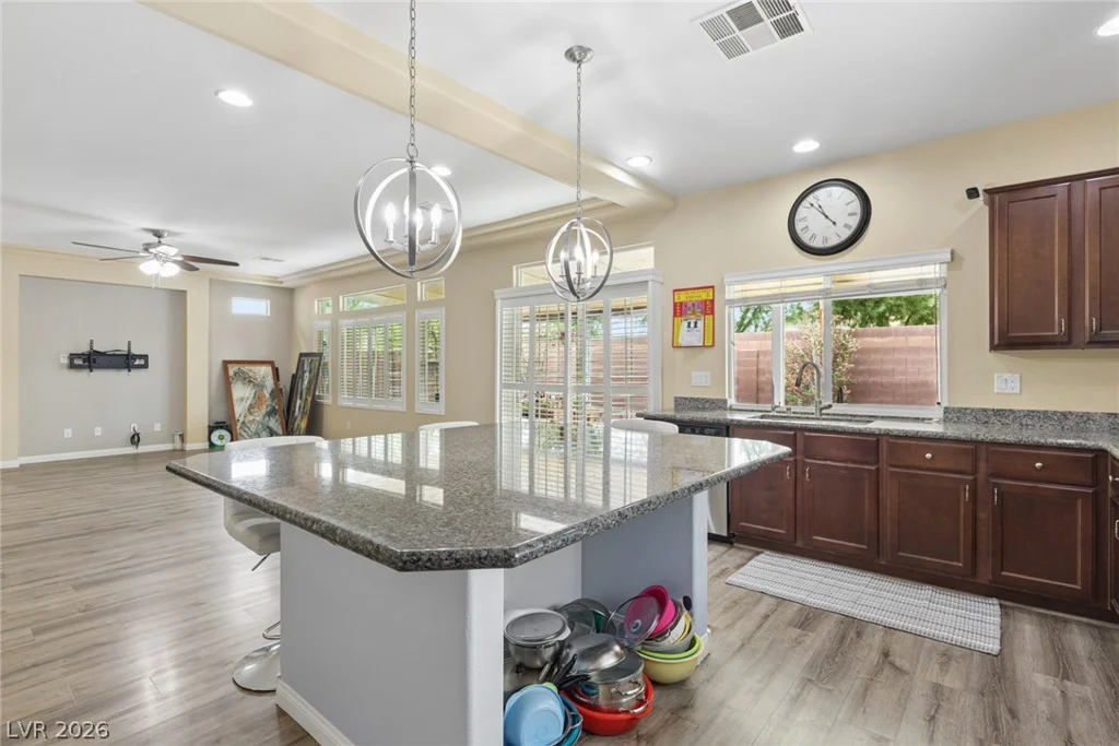 8194 Duncan Peak, Las Vegas, NV 89139