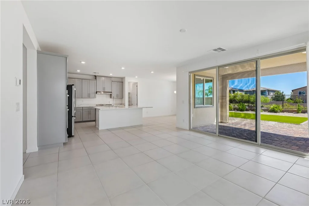 762 Spirit Lake, Las Vegas, NV 89138