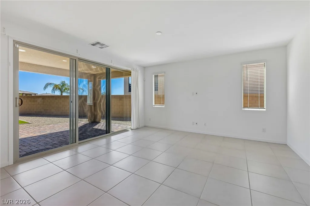 762 Spirit Lake, Las Vegas, NV 89138