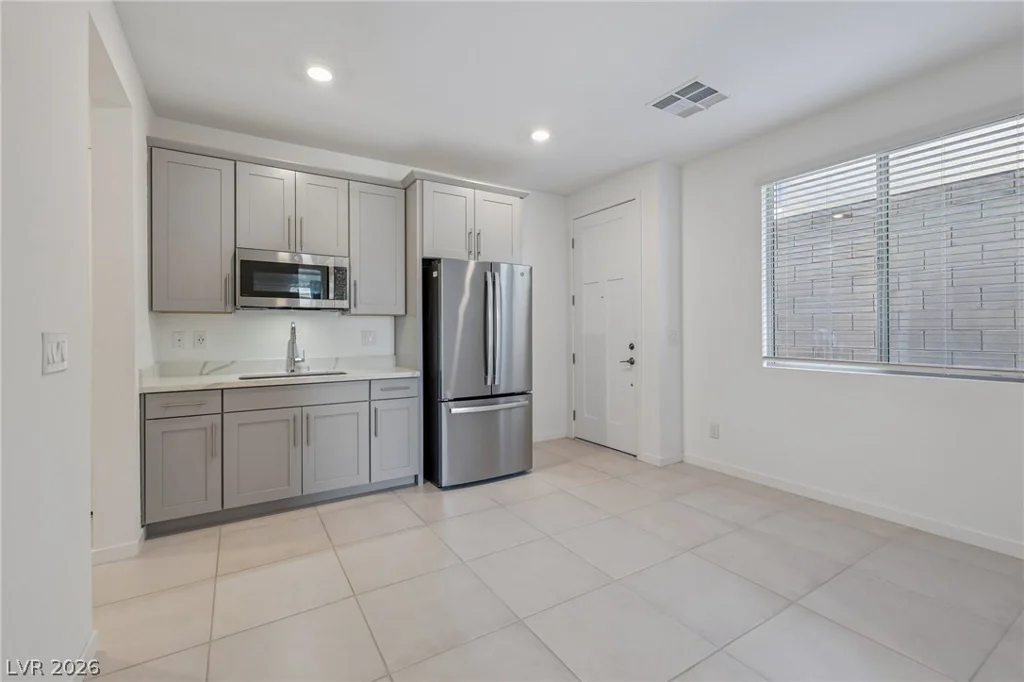 762 Spirit Lake, Las Vegas, NV 89138