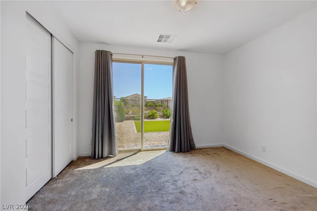 762 Spirit Lake, Las Vegas, NV 89138