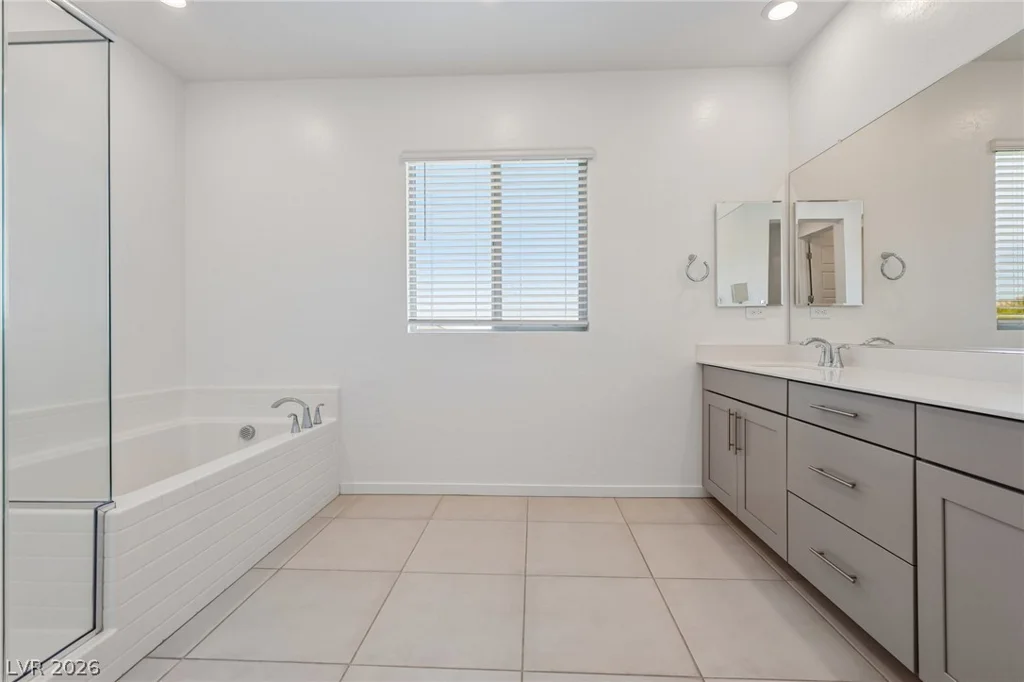762 Spirit Lake, Las Vegas, NV 89138