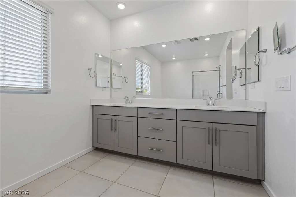 762 Spirit Lake, Las Vegas, NV 89138