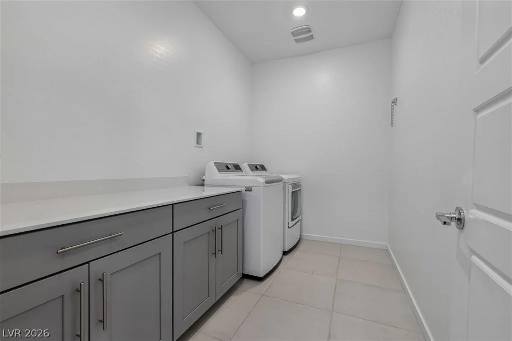 762 Spirit Lake, Las Vegas, NV 89138