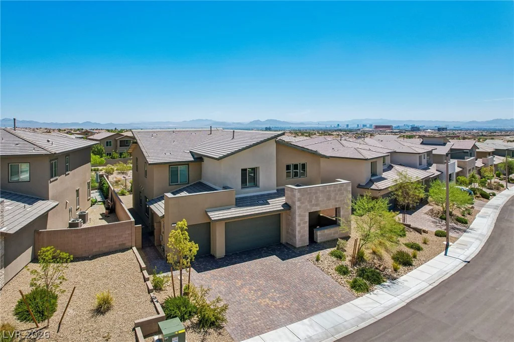 762 Spirit Lake, Las Vegas, NV 89138