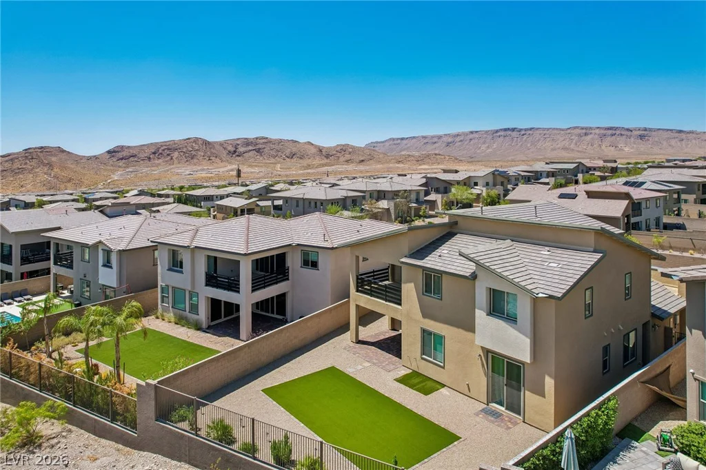 762 Spirit Lake, Las Vegas, NV 89138