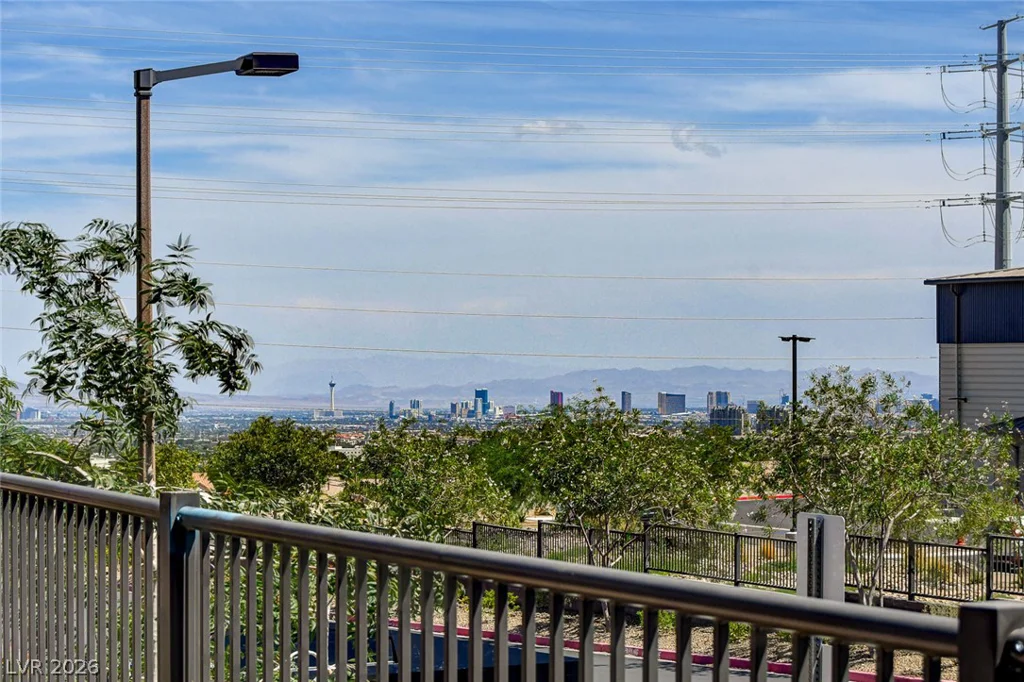 600 Carriage Hill, Las Vegas, NV 89138