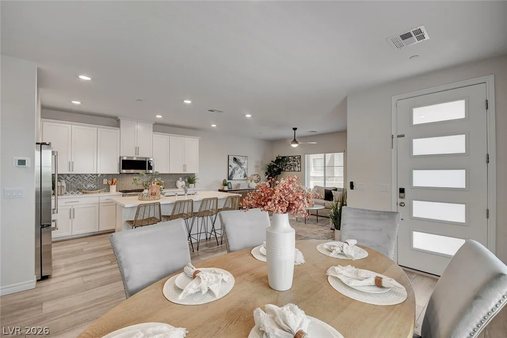 600 Carriage Hill, Las Vegas, NV 89138