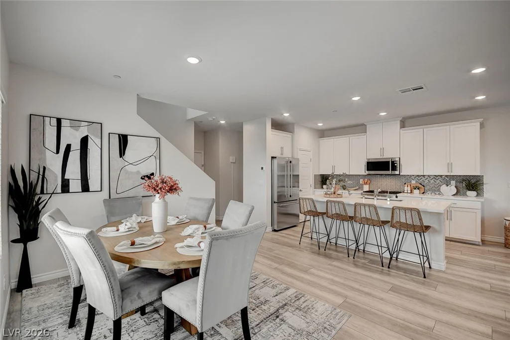 600 Carriage Hill, Las Vegas, NV 89138