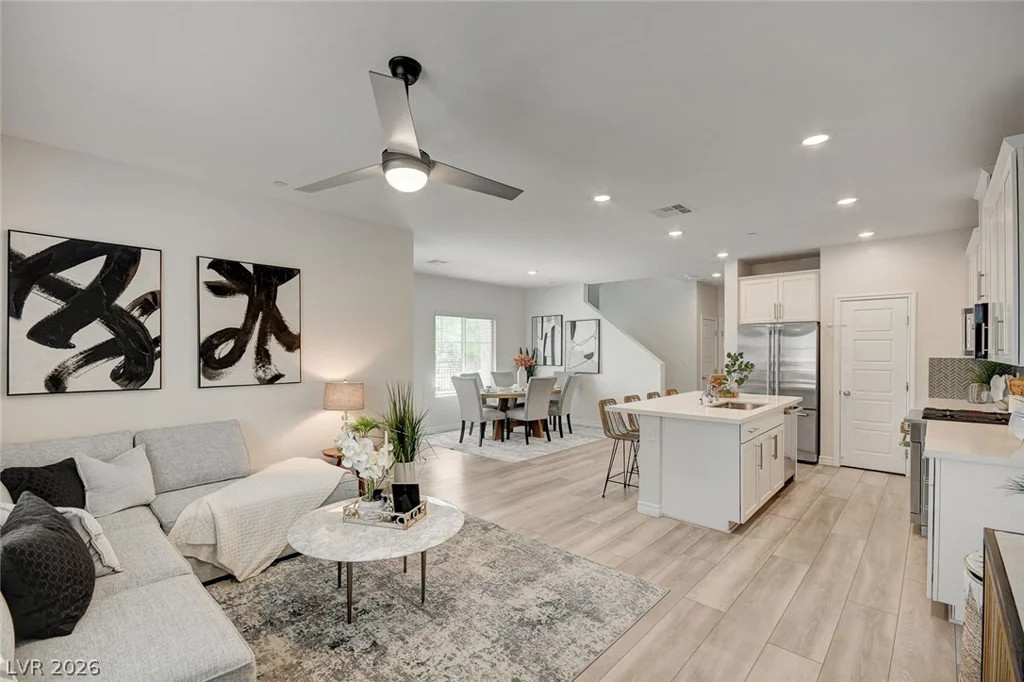 600 Carriage Hill, Las Vegas, NV 89138