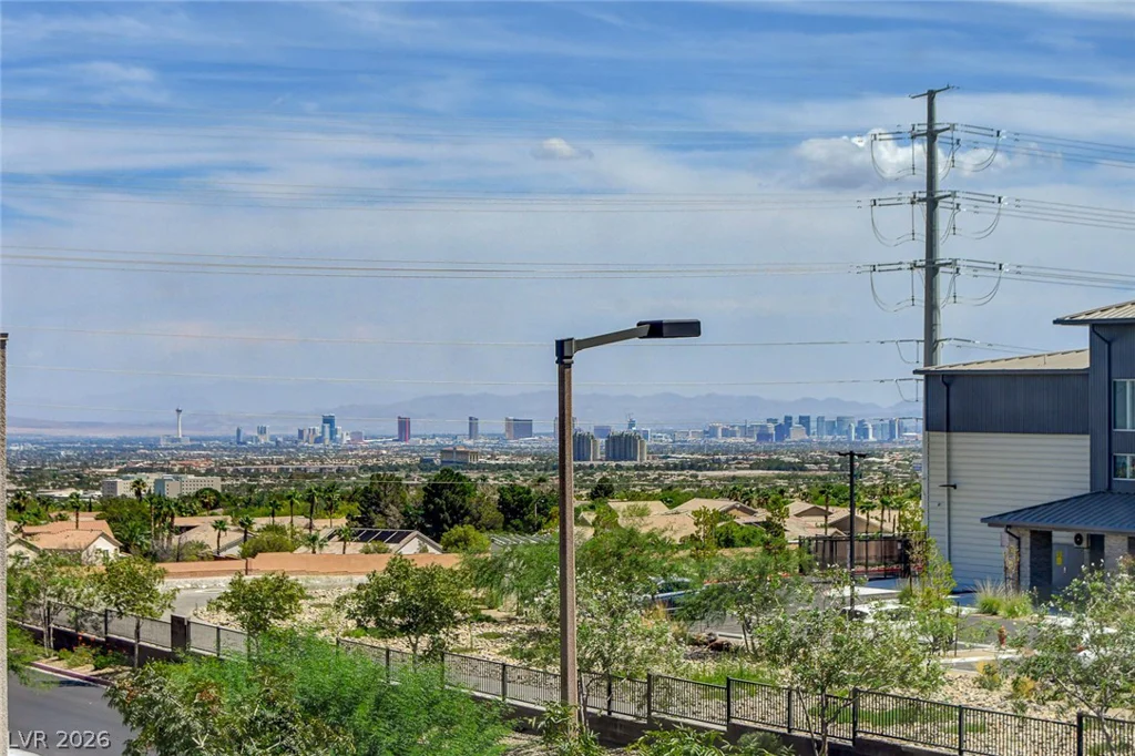 600 Carriage Hill, Las Vegas, NV 89138