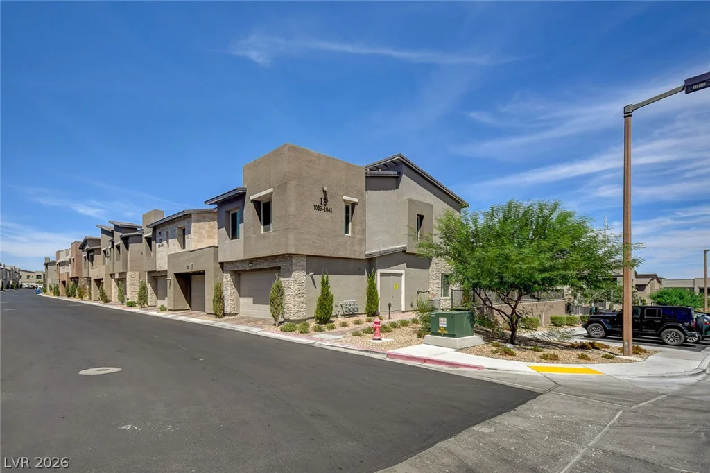 600 Carriage Hill, Las Vegas, NV 89138