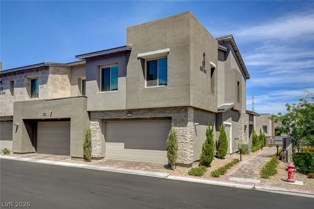 600 Carriage Hill, Las Vegas, NV 89138