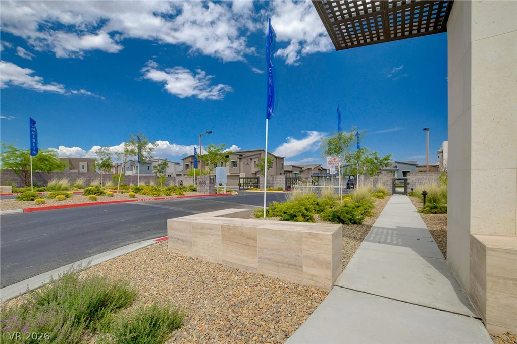 600 Carriage Hill, Las Vegas, NV 89138