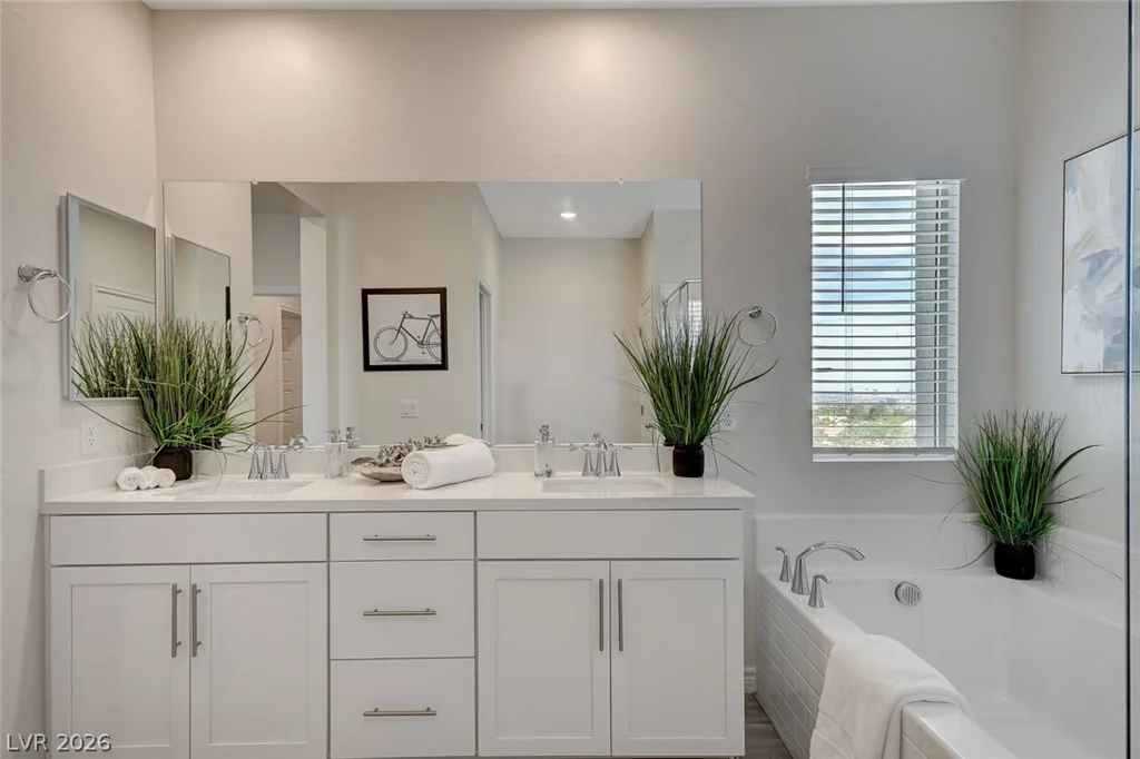 600 Carriage Hill, Las Vegas, NV 89138