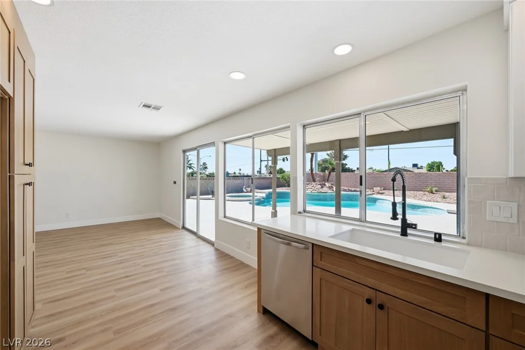7275 Bridgeview, Las Vegas, NV 89147