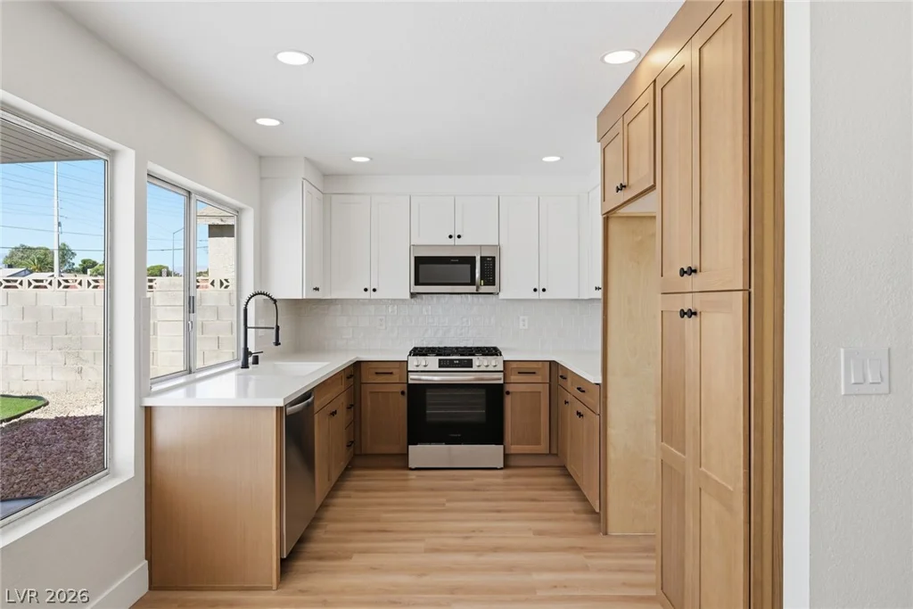 7275 Bridgeview, Las Vegas, NV 89147