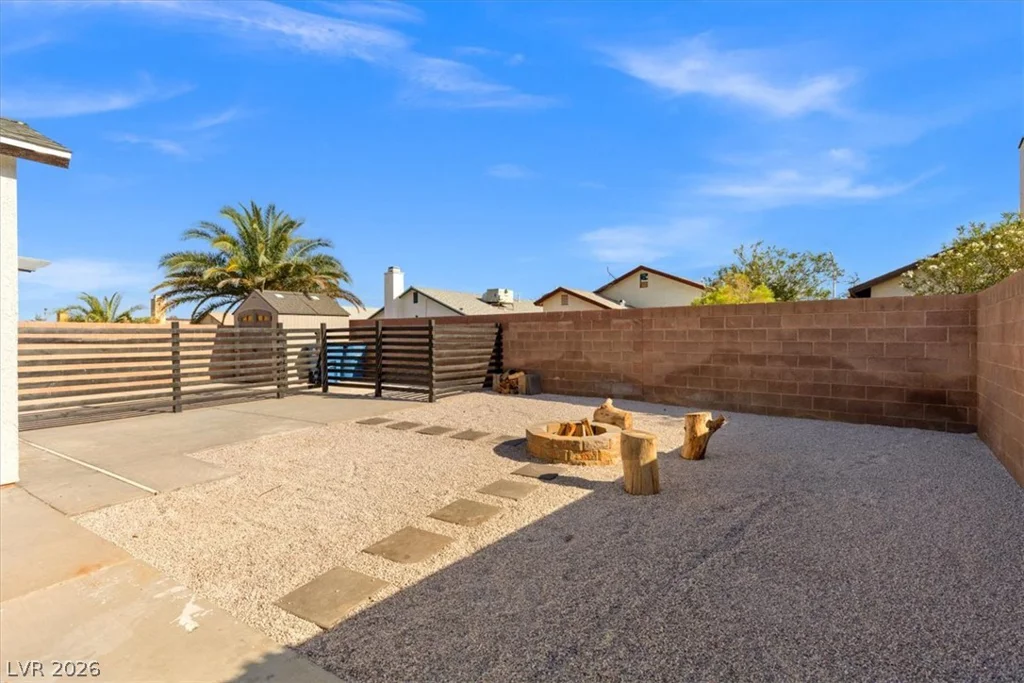 7311 Girard, Las Vegas, NV 89147