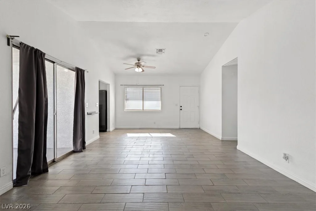 7311 Girard, Las Vegas, NV 89147