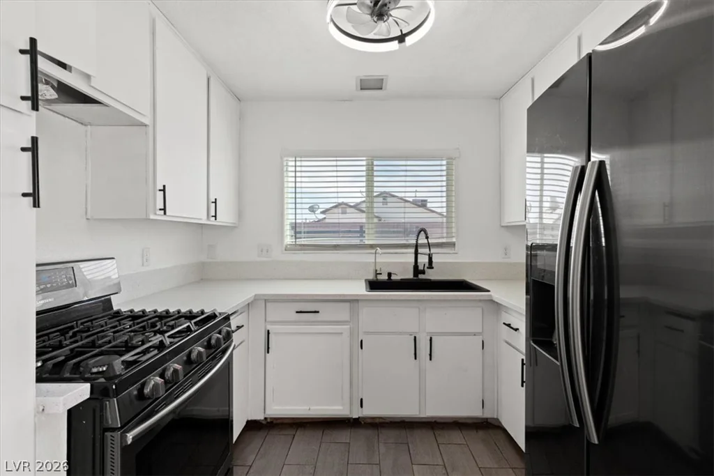7311 Girard, Las Vegas, NV 89147