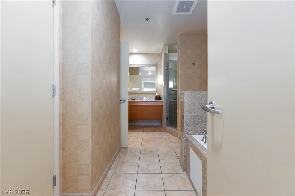 211 Flamingo, Las Vegas, NV 89169